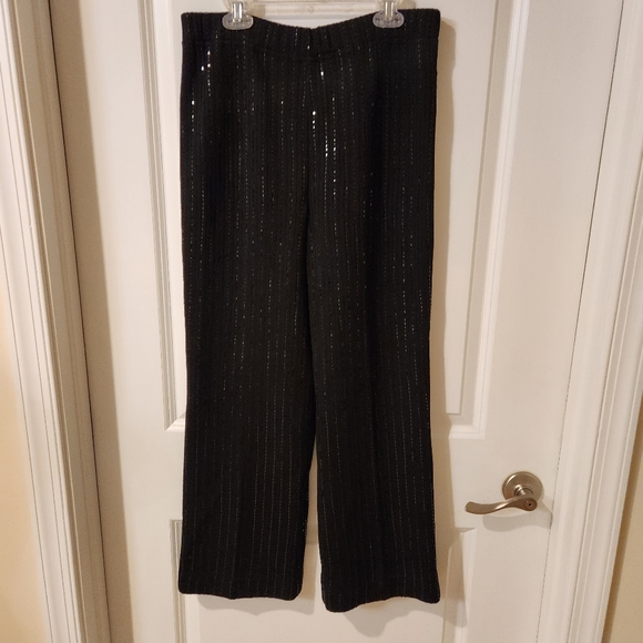 St. John Evening by Marie Gray black pants size 8 with suntle silver design
